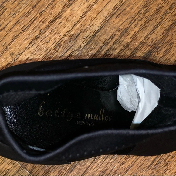 NIB Bettye Muller Gidget Black Suede Stretch Bootie Size 7.5 - Picture 7 of 13